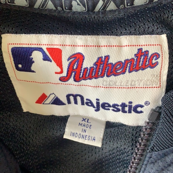 New York Yankees Windbreaker - Picture 5 of 12